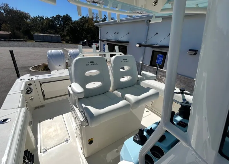 Slide: The Image of Cobia 285CC 2026 - 13