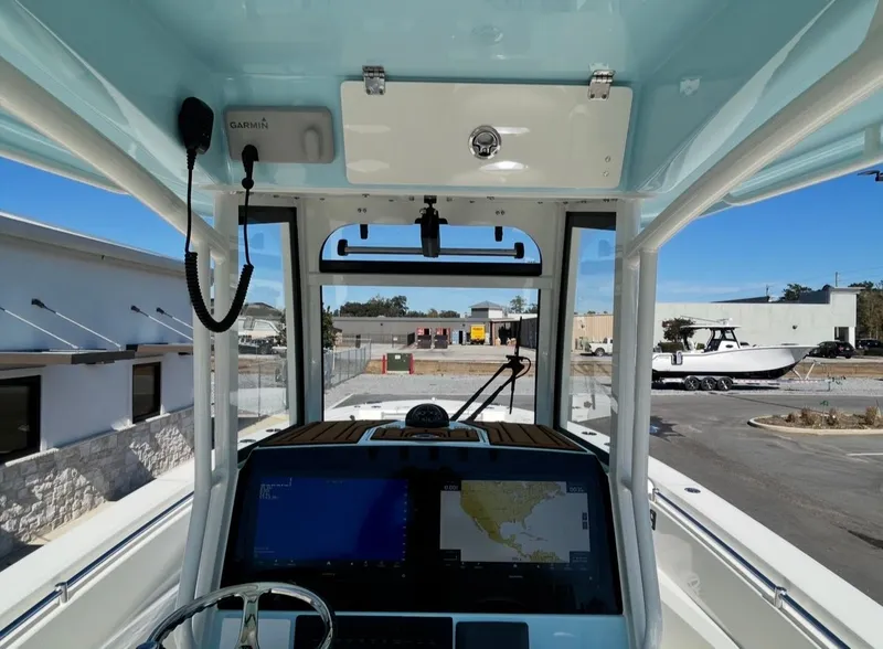 Slide: The Image of Cobia 285CC 2026 - 16