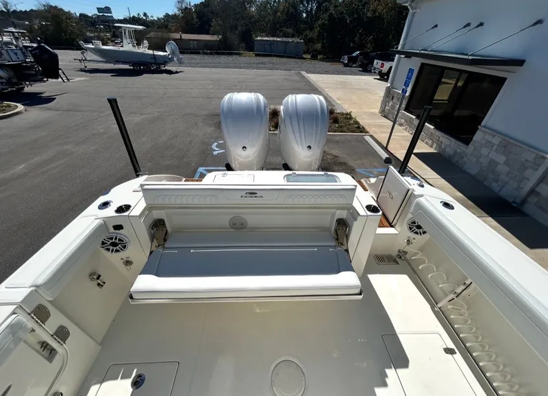 Slide: The Image of Cobia 285CC 2026 - 23