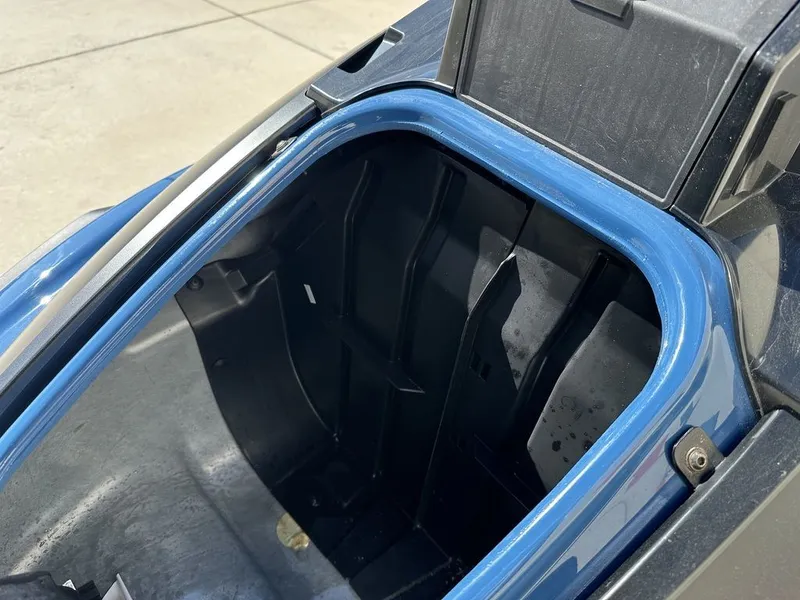 Slide: The Image of Yamaha VX Cruiser® with Audio 2024 - 10