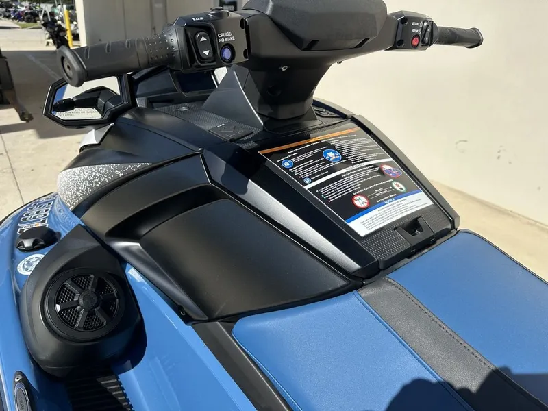 Slide: The Image of Yamaha VX Cruiser® with Audio 2024 - 20