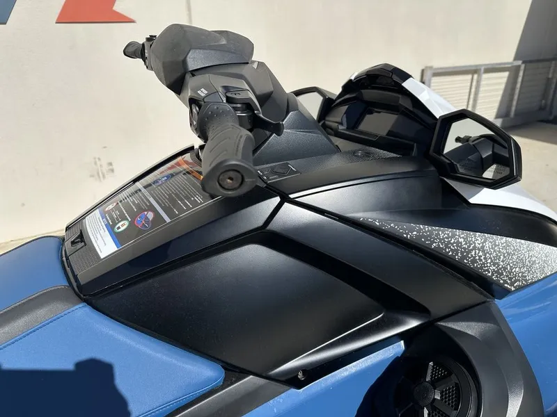 Slide: The Image of Yamaha VX Cruiser® with Audio 2024 - 7