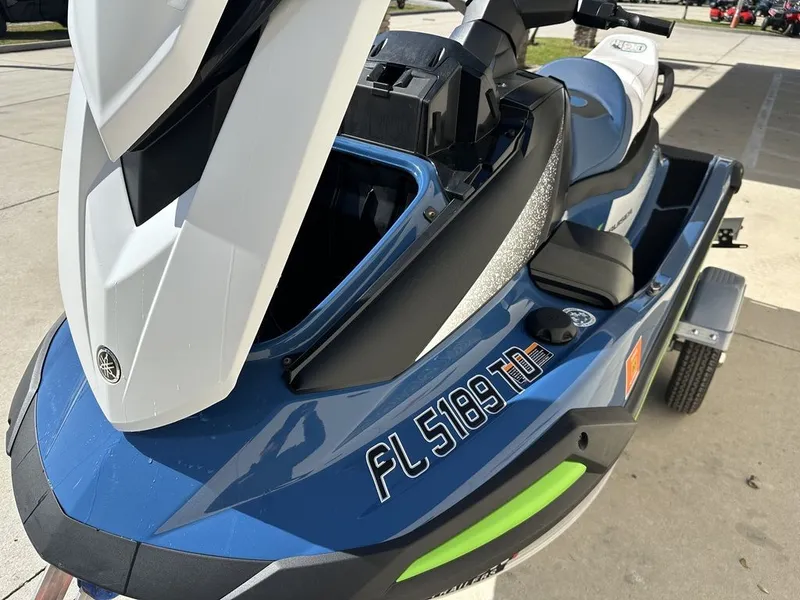 Slide: The Image of Yamaha VX Cruiser® with Audio 2024 - 9