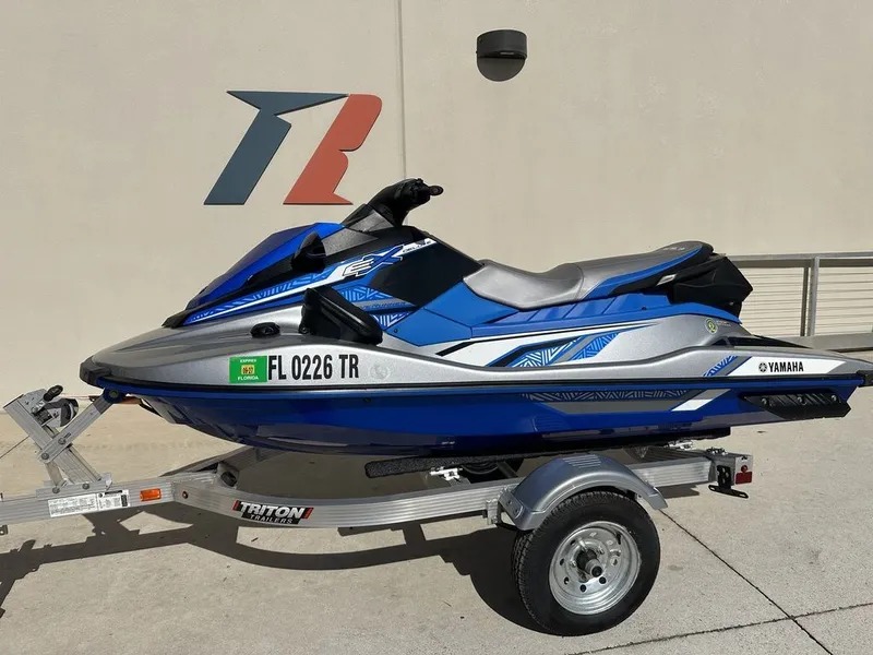 Slide: The Image of Yamaha EX Deluxe 2020 - 6