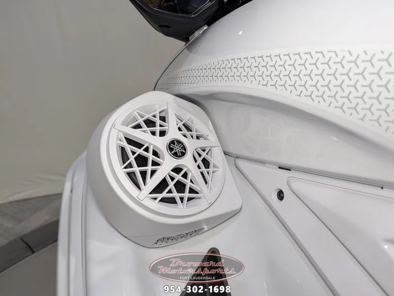 Slide: The Image of Yamaha FX Cruiser SVHO® 2026 - 13
