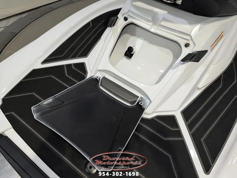Slide: The Image of Yamaha FX Cruiser SVHO® 2026 - 11