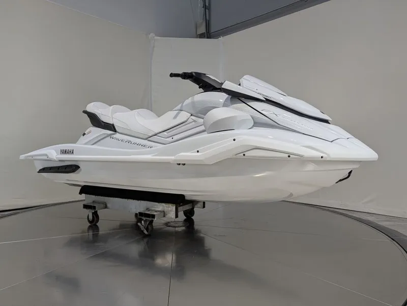 Slide: The Image of Yamaha FX Cruiser SVHO® 2026 - 30