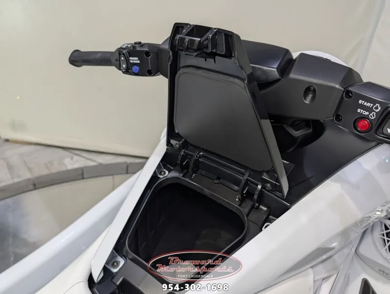 Slide: The Image of Yamaha FX Cruiser SVHO® 2026 - 23