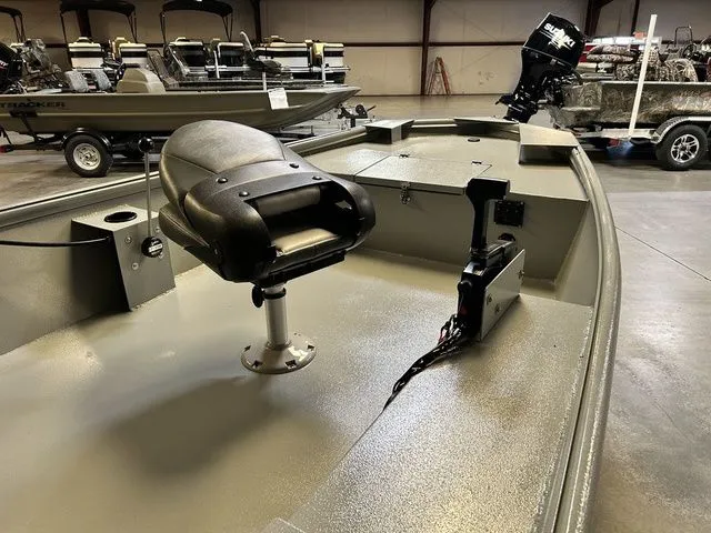 Slide: The Image of Xtreme Boats Brute 1754SS Tunnel 2026 - 7