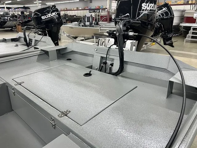 Slide: The Image of Xtreme Boats Brute 1648SS Tunnel 2026 - 7