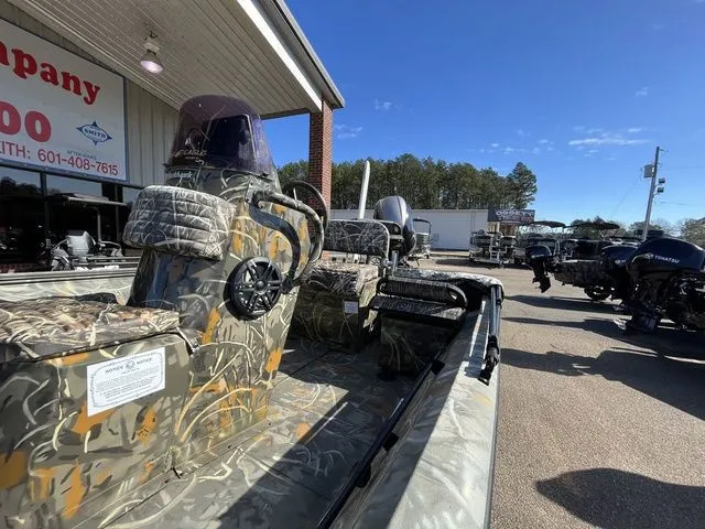 Slide: The Image of War Eagle 961 Blackhawk 2022 - 16