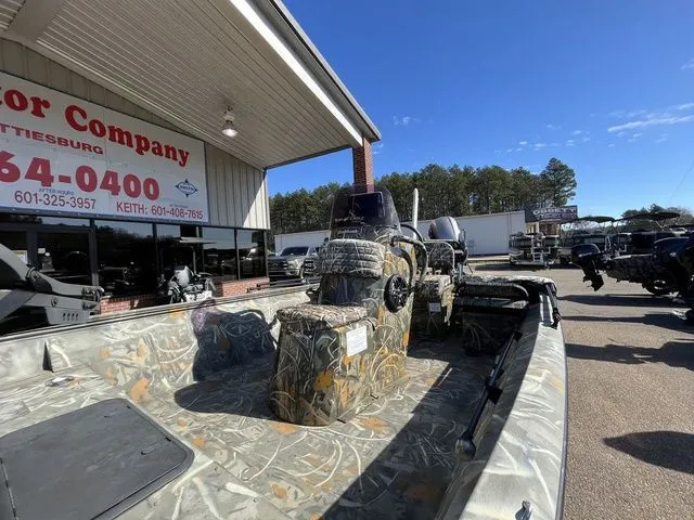 Slide: The Image of War Eagle 961 Blackhawk 2022 - 17