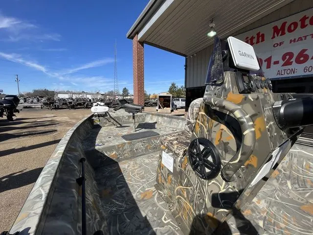 Slide: The Image of War Eagle 961 Blackhawk 2022 - 23