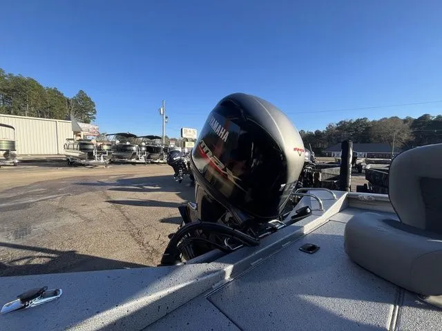 Slide: The Image of Xpress H20B 2023 - 20