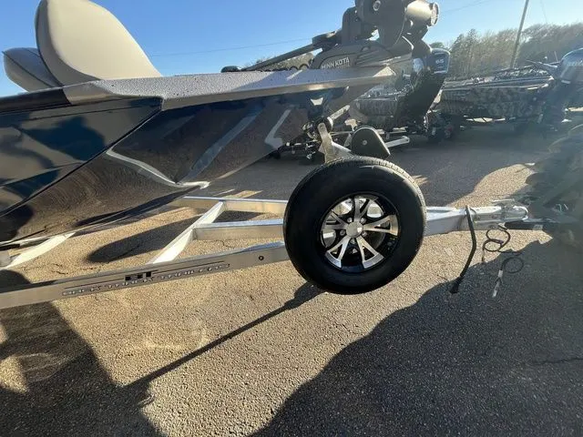 Slide: The Image of Xpress H20B 2023 - 21