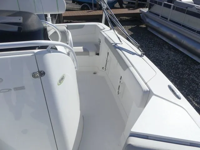 Slide: The Image of Tahoe 2150 CC 2022 - 16