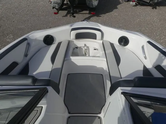 Slide: The Image of Yamaha AR195 2024 - 10