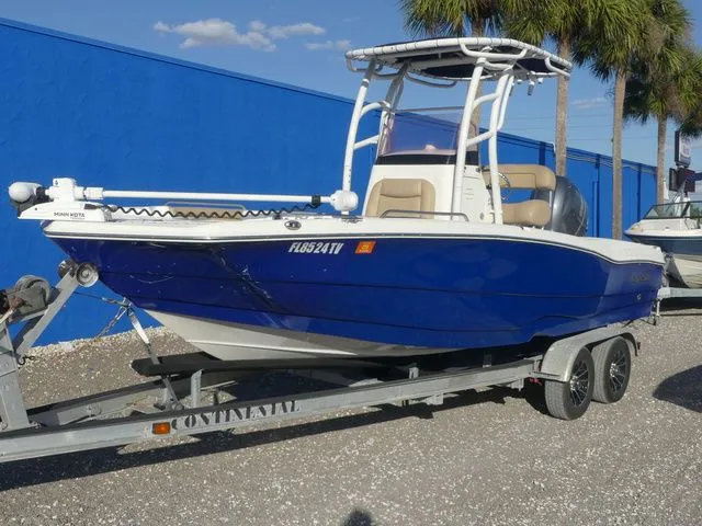 The Image of NauticStar 211 Hybrid 2019 - 1