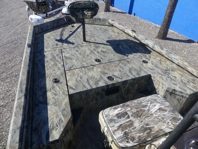 Slide: The Image of Ranger RB200 2022 - 11