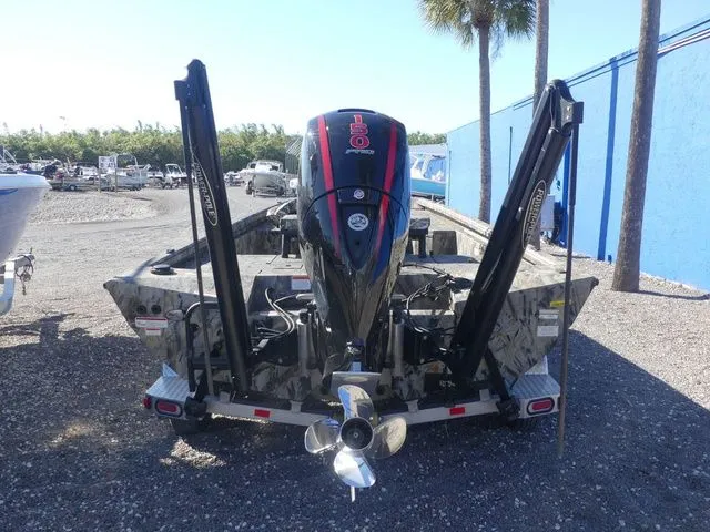 Slide: The Image of Ranger RB200 2022 - 5