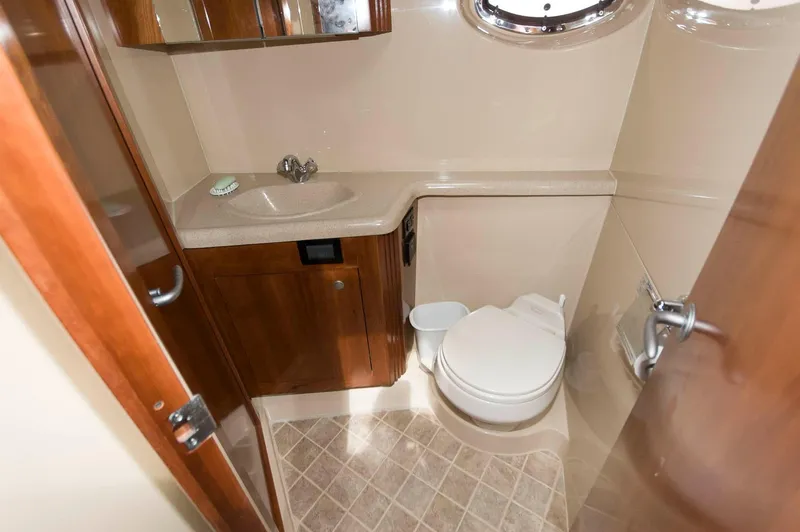 Slide: The Image of Bathroom of 2007 Cruisers Yachts 415 Express Motoryacht. - 20