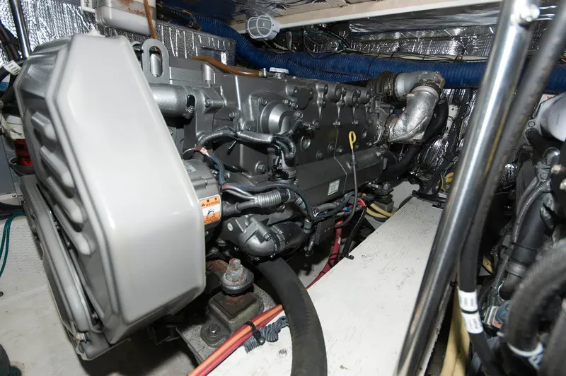 Slide: The Image of Engine room of 2007 Cruisers Yachts 415 Express Motoryacht. - 26