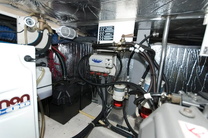 Slide: The Image of Engine room of 2007 Cruisers Yachts 415 Express Motoryacht. - 27