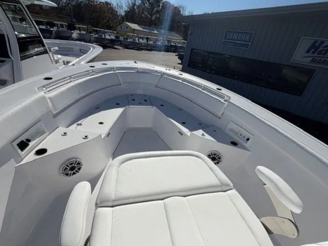 Slide: The Image of Sportsman Heritage 321 Center Console 2026 - 10