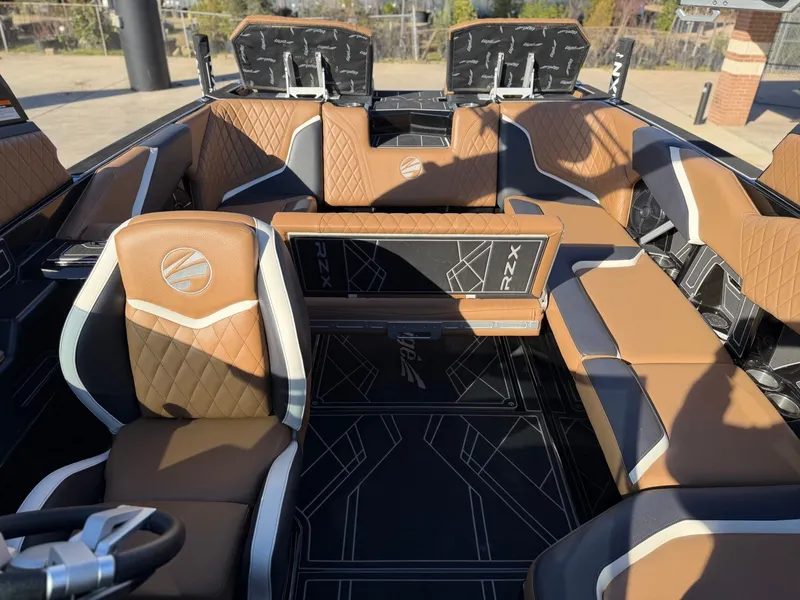 Slide: The Image of Tigé 24RZX 2022 - 20