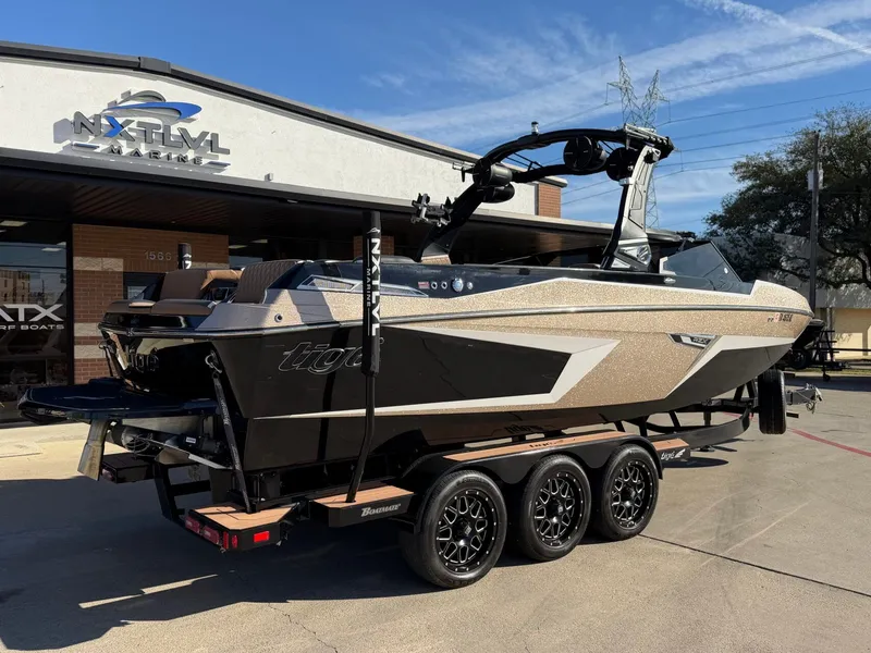 Slide: The Image of Tigé 24RZX 2022 - 3