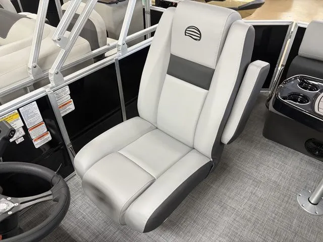 Slide: The Image of Sun Tracker Party Barge 20 DLX 2026 - 13