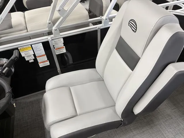 Slide: The Image of Sun Tracker Party Barge 20 DLX 2026 - 22