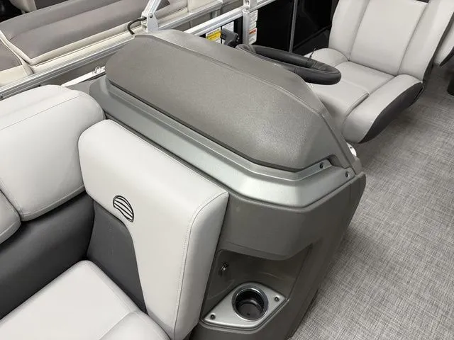 Slide: The Image of Sun Tracker Party Barge 20 DLX 2026 - 9