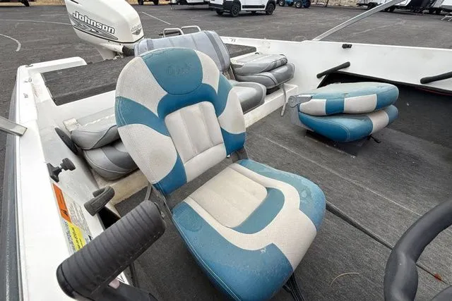 Slide: The Image of JAVALIN VENOM 2001 - 16