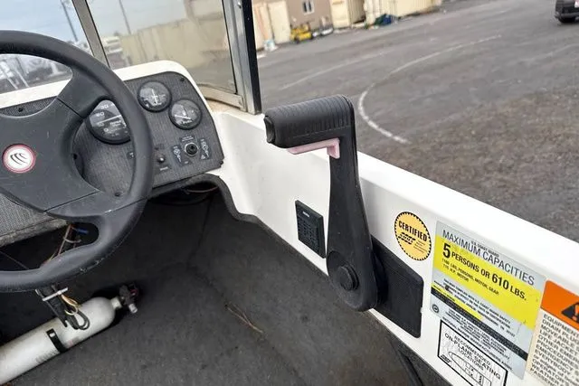 Slide: The Image of JAVALIN VENOM 2001 - 7