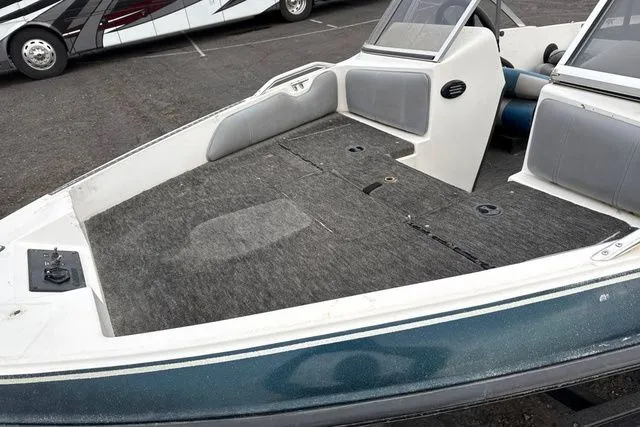 Slide: The Image of JAVALIN VENOM 2001 - 8