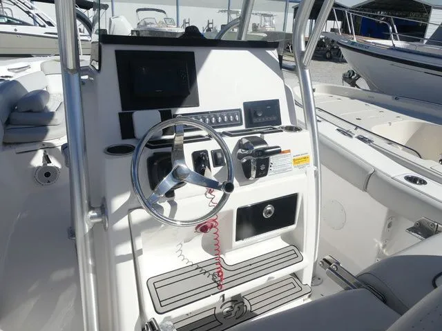 Slide: The Image of Sea Fox 248 Commander 2019 - 10
