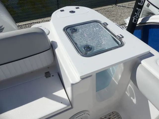 Slide: The Image of Sea Fox 248 Commander 2019 - 6