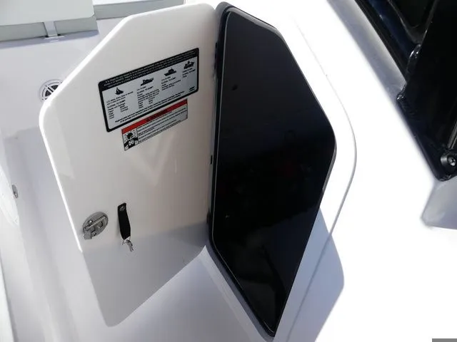 Slide: The Image of Twin Vee 22 Bay Cat 2026 - 15