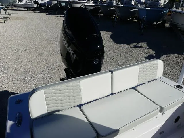 Slide: The Image of Twin Vee 22 Bay Cat 2026 - 7