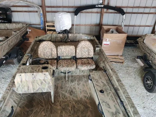 The Image of Lowe Roughneck 1860 SC Jet 2026 - 1