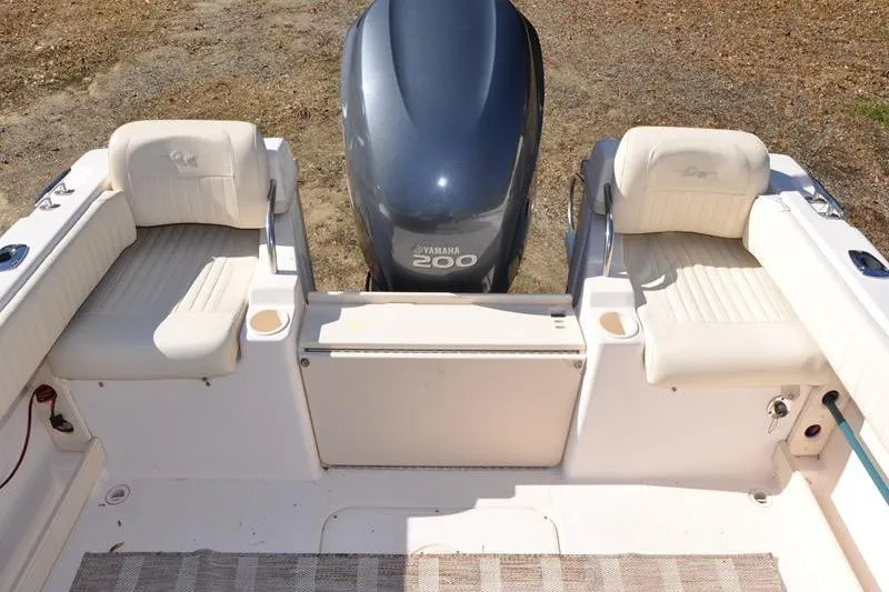 Slide: The Image of 2007 Grady-White Seafarer 226 boat with Yamaha 200 engine, featuring comfortable seating. - 12