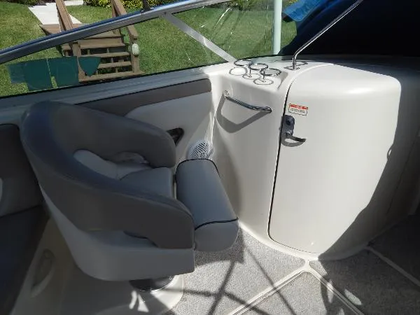 Slide: The Image of Sea Ray Sun Deck 2004 - 5