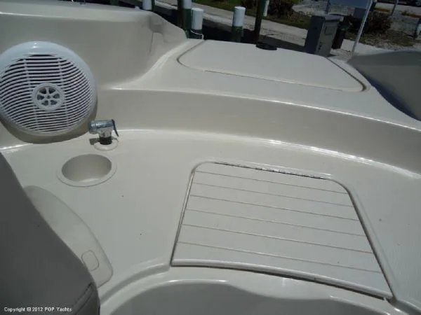 Slide: The Image of Sea Ray Sun Deck 2004 - 9