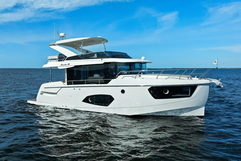 Slide: The Image of 2025 Absolute 48 Navetta - Profile - 58