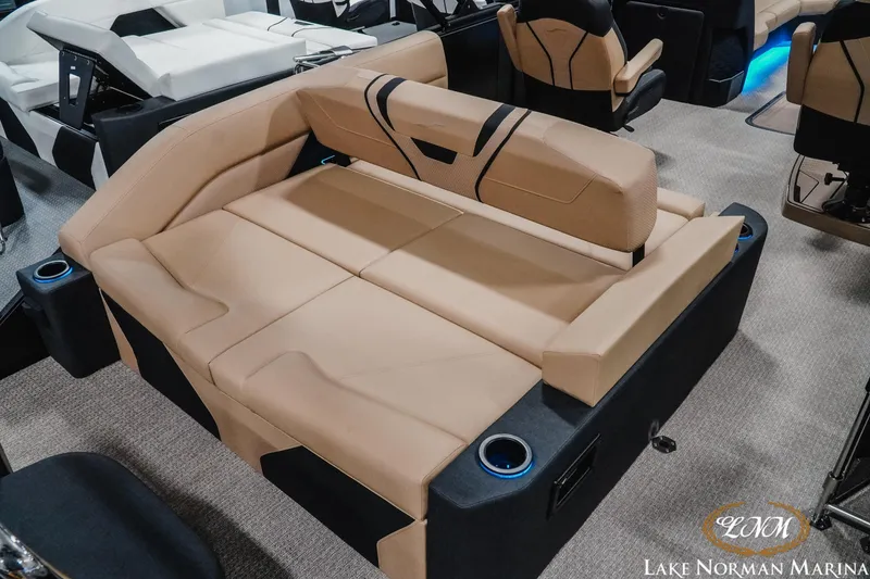 Slide: The Image of Luxurious seating on 2026 Evotti 725CS boat at Lake Norman Marina. - 17
