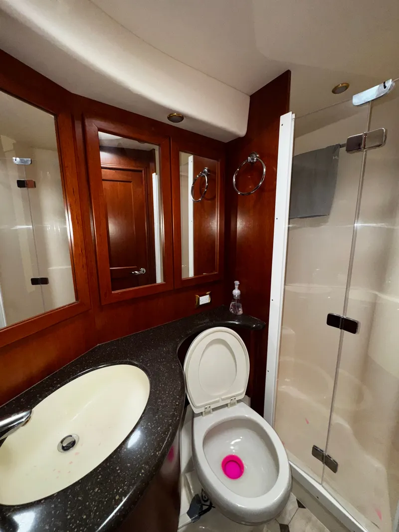 Slide: The Image of Silverton 50 Convertible 2009 - 17