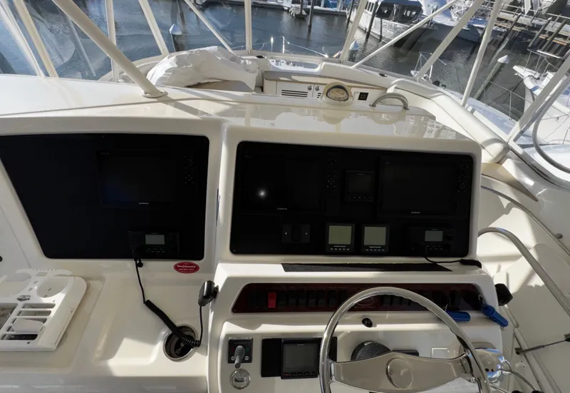 Slide: The Image of Silverton 50 Convertible 2009 - 19