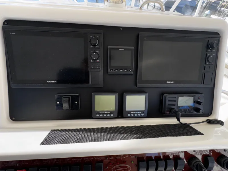 Slide: The Image of Silverton 50 Convertible 2009 - 21