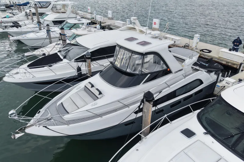 The Image of Carver Yachts 44 Sojourn 2009 - undefined